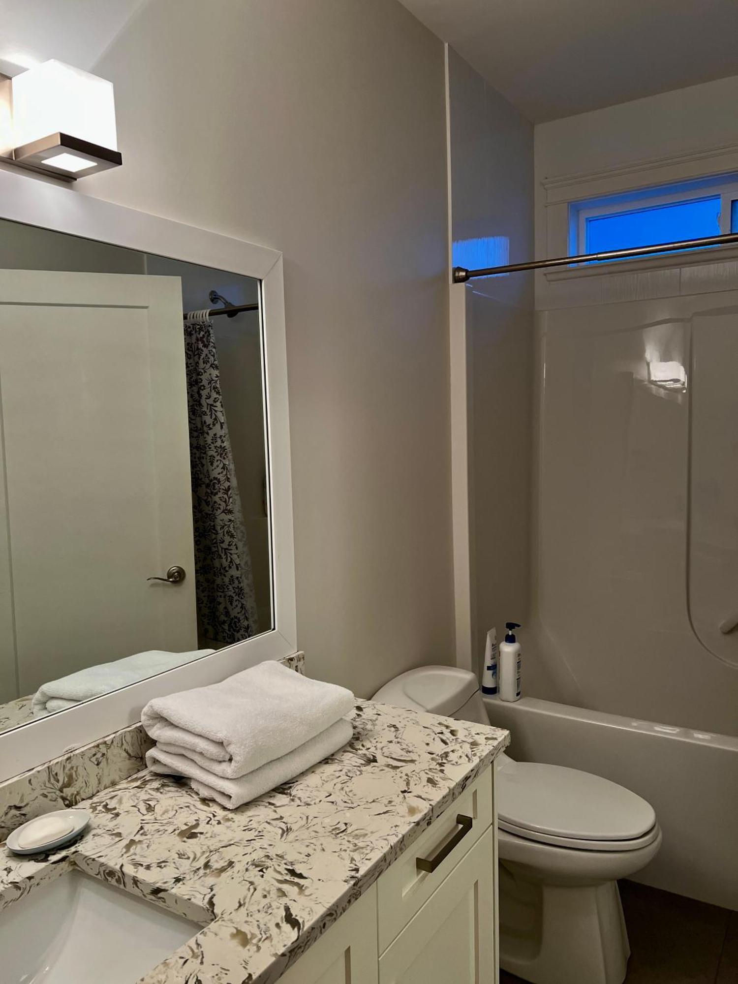 Ocean Melody Vacation Rooms Nanaimo Exterior foto